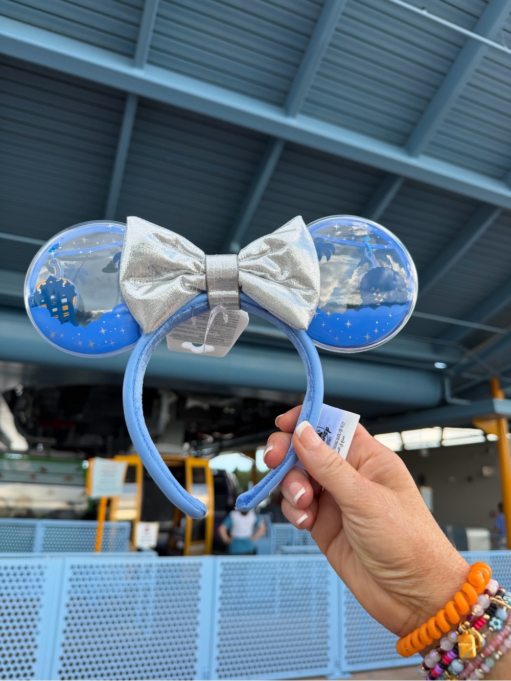 2025 Walt Disney World Skyliner Moving Minnie Mouse Ears Removable Bow - New